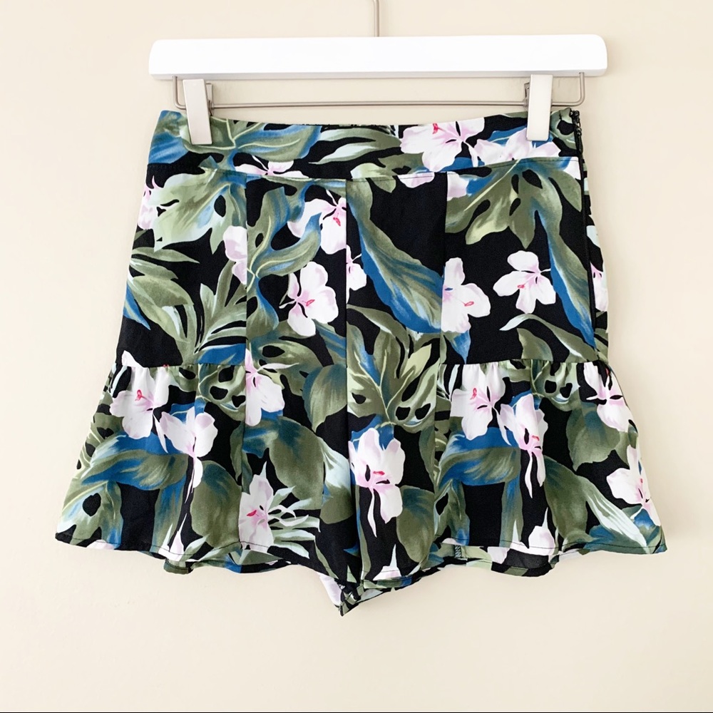 Show Me Your Mumu Sawyer Tropical Skippy Shorts View 2
